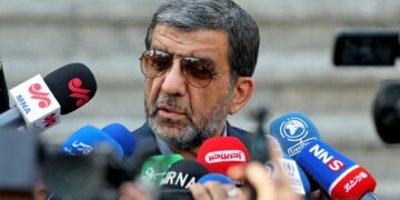 ضرغامی: لغو روادید 33 کشور به تصویب رسید