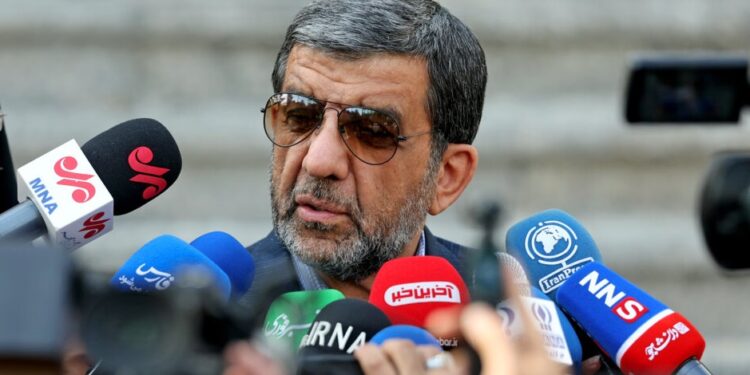 ضرغامی: لغو روادید 33 کشور به تصویب رسید