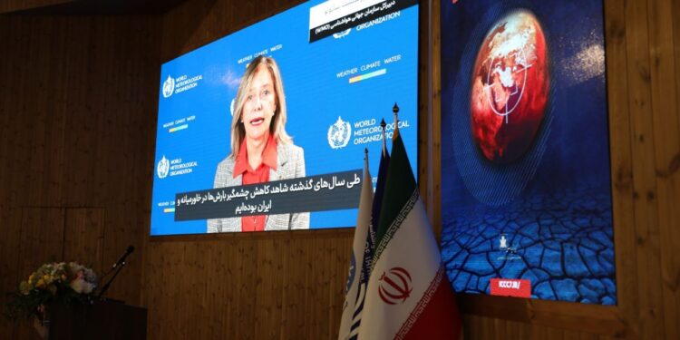 کاهش بارش در خاور میانه و ایران باعث افزایش غیر عادی دما و خشکسالی شده است